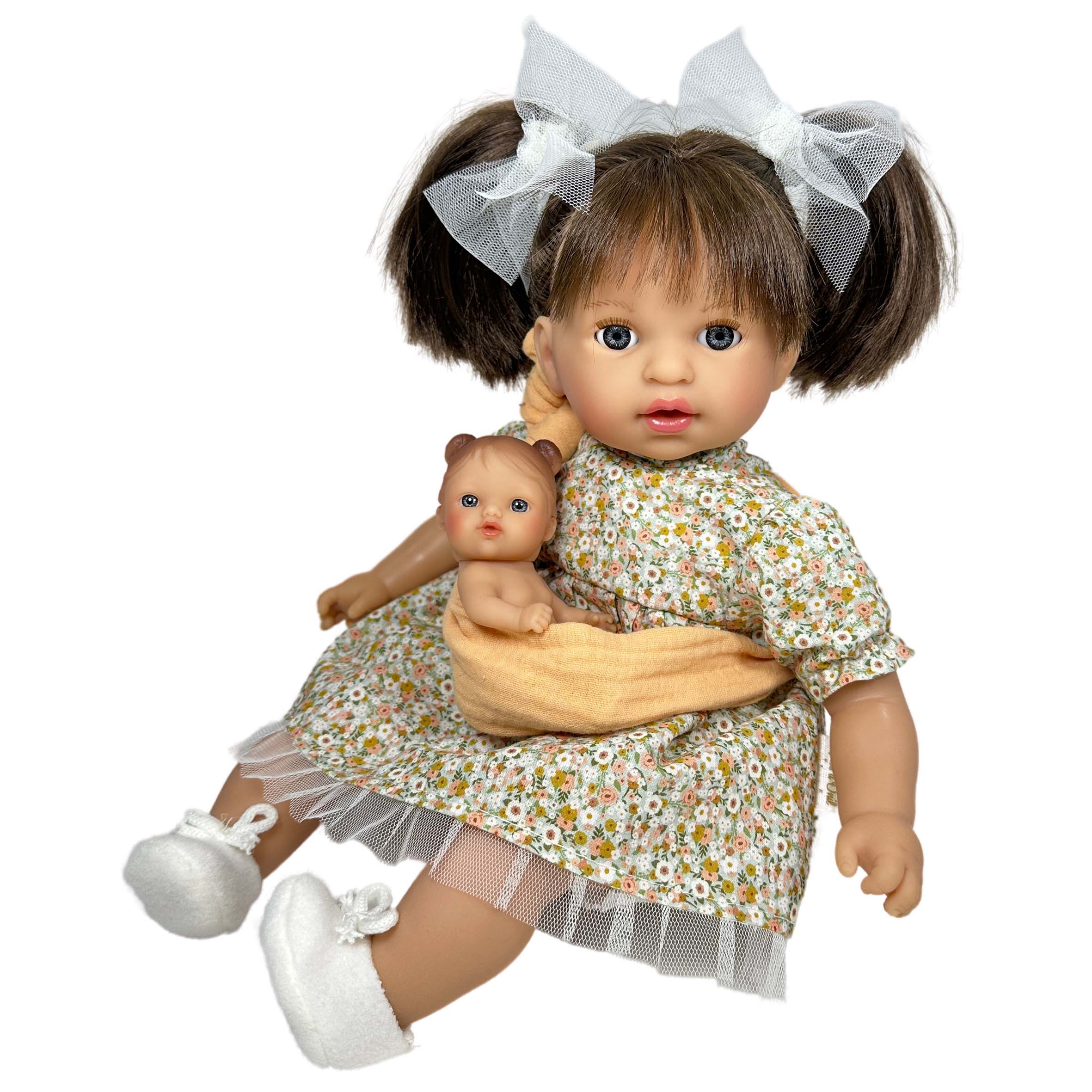 Nines Artesanals d'Onil Dolls BAMBOLA ÁLEX CON BEBÈ BROWN: MOCHILA