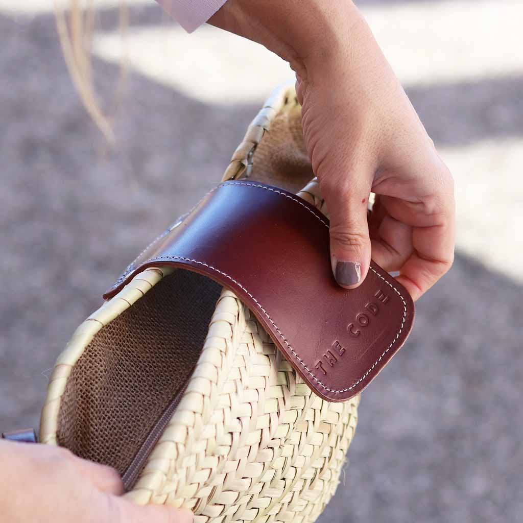The Code BORSA A TRACOLLA URBANA MARRONE