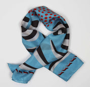 Les Belles Vagabondes Foulard quadrato in seta azzurro con motivo Myosotis