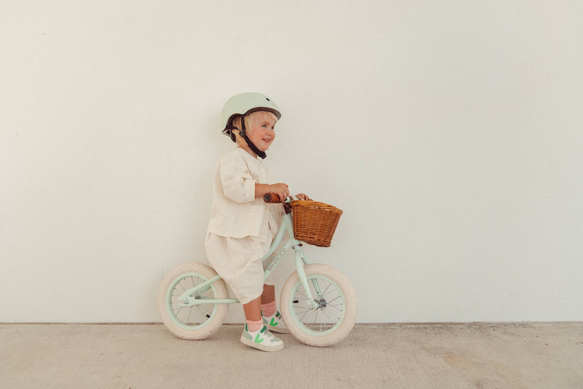 BANWOOD BICICLETTA SENZA PEDALI FIRST GO VINTAGE - MENTA CHIARA