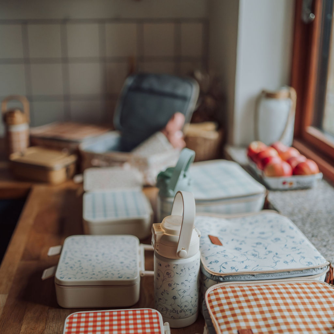 GRECH & CO Lunchbox a 3 Scomparti a Prova di Perdite | Lille Cottage Club: Prato al tramonto
