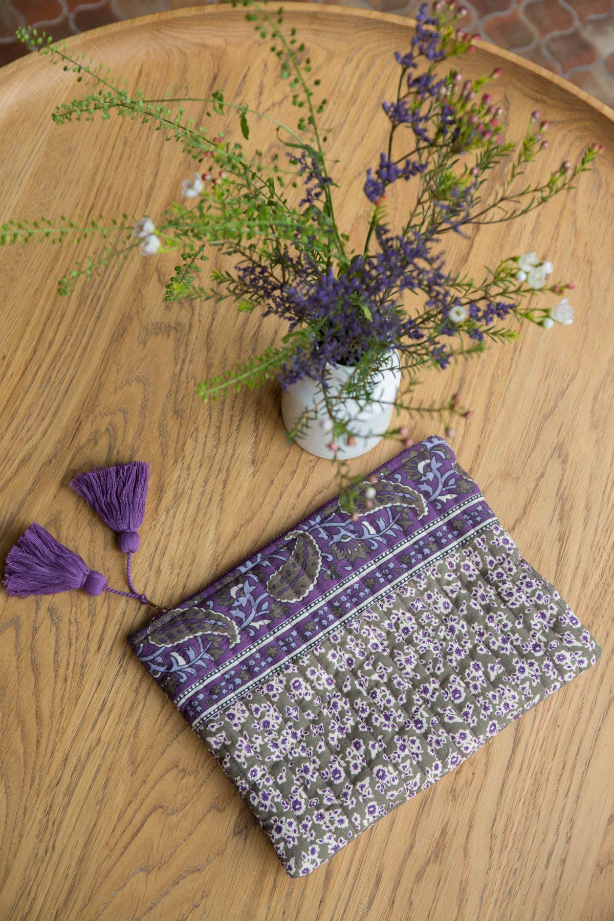 Louise Misha Pochette Domina - Pomponi - fiori - kaki - viola: Sogni di Fresia Kaki / VOI