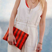 Rose in April POCHETTE LILI RIGHE MARRONE / POMODORO: MARRONE / POMODORO