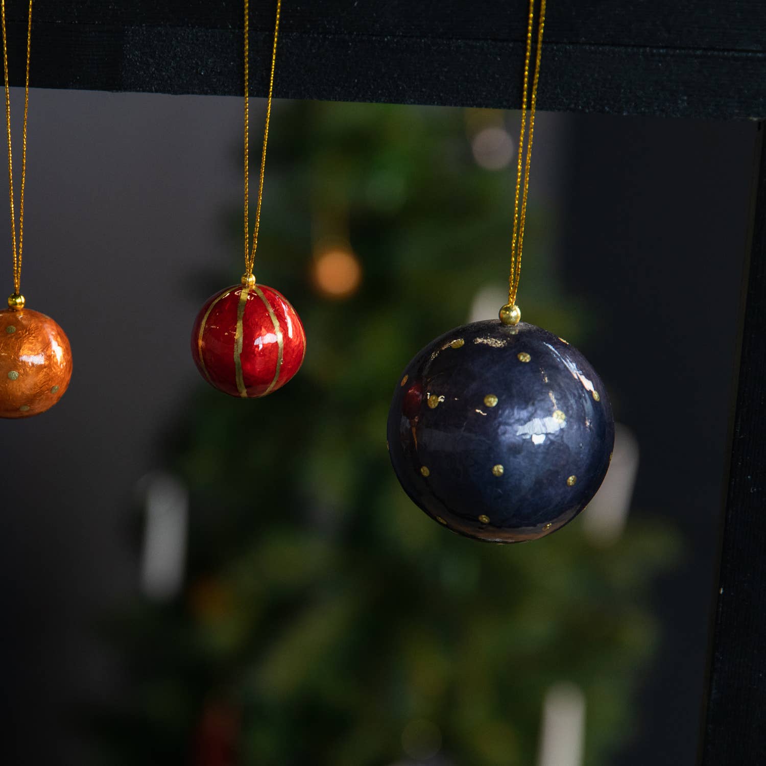 Kinta Palla di Natale con cappuccio, pois e dettagli dorati, 6 cm: Blu Sera