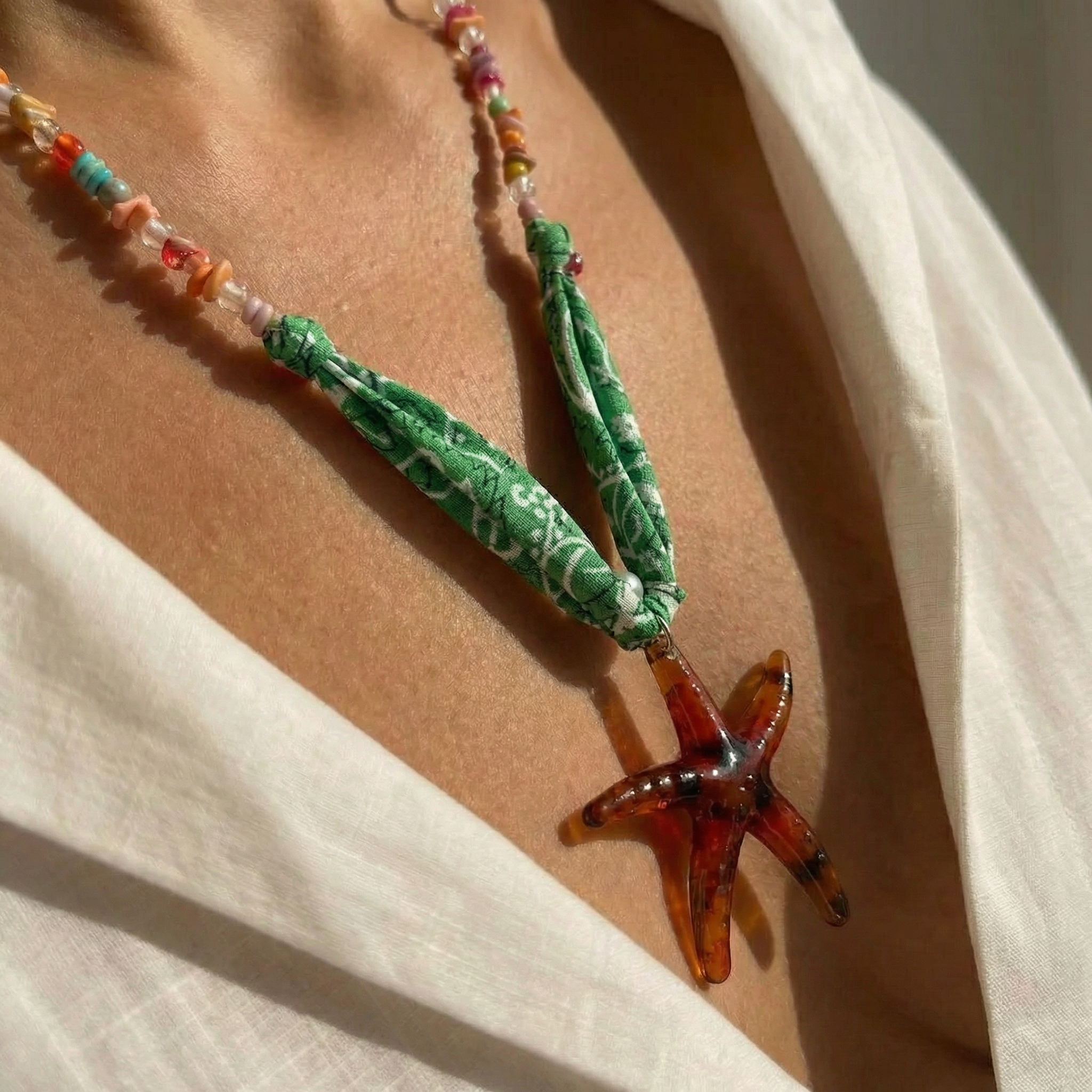 Goupi Lab Bandana Verde Collana Stella Marina Marrone — Chips Semipreziosi