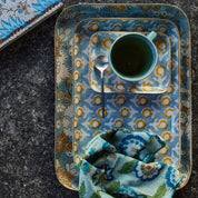 Bonheur du Jour Vassoio Bohème Chic con Fiori in Metallo Smaltato Isha Blu