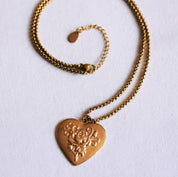 Bazou Collana con catena a scatola e cuore decorato