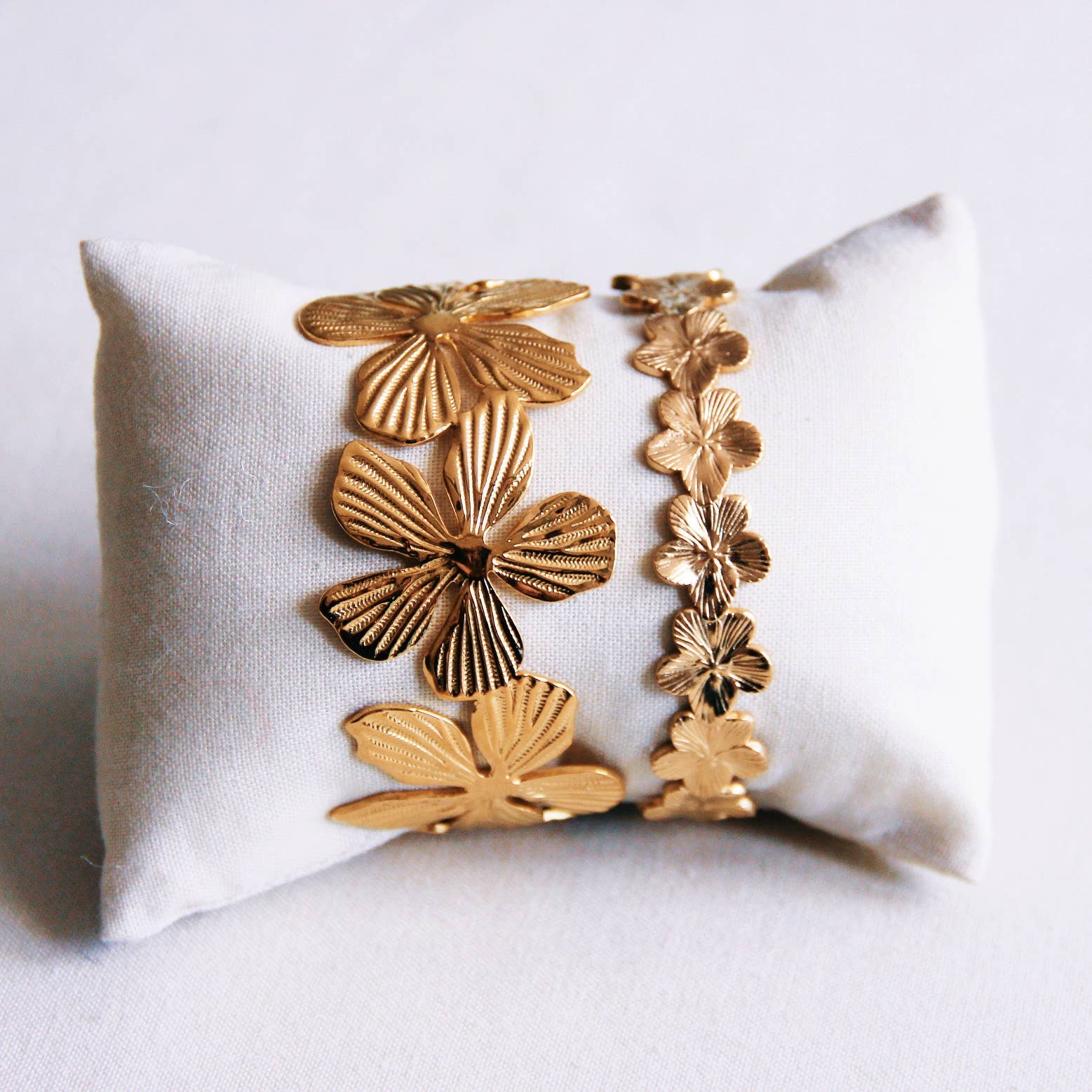 Bazou Bracciale XL con fiori - oro