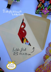 Kitty Kenda Papergoods Biglietto di Auguri Donna Farfalla Seduta - Fiori di Mezzanotte