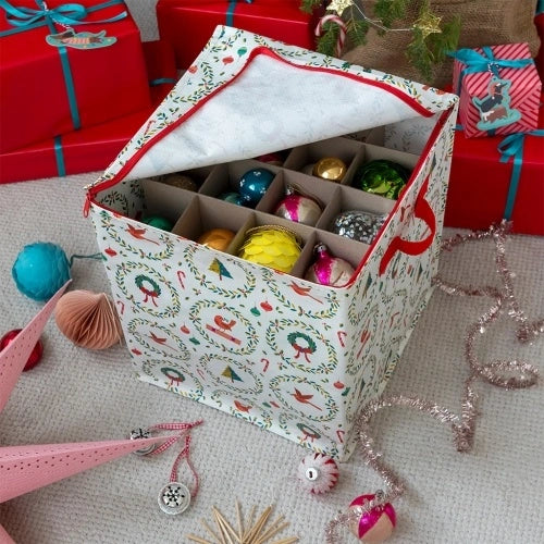 31584-robin-christmas-decoration-bag_1_lifestyle_jpg_70f22534-8e24-4454-a745-70b230d8caa4.webp