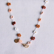 Bazou Collana a forma di margherita — Mix Nude