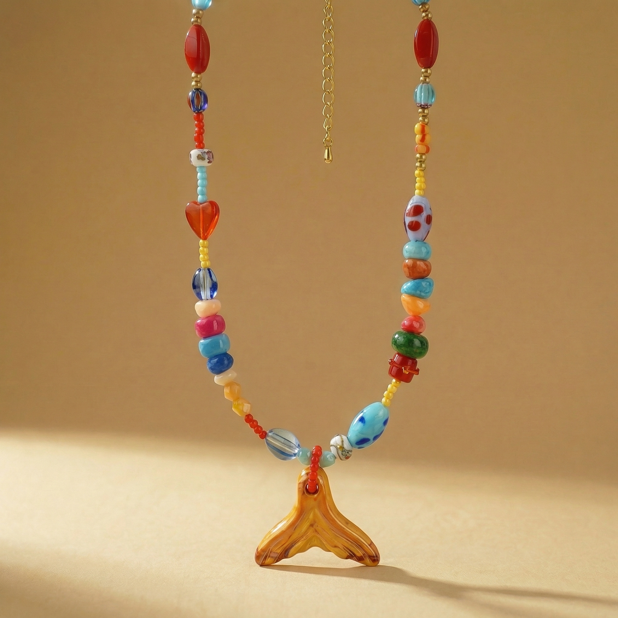 Goupi Lab Collana colorata con perline a forma di coda di sirena gialla o rosa: Pink