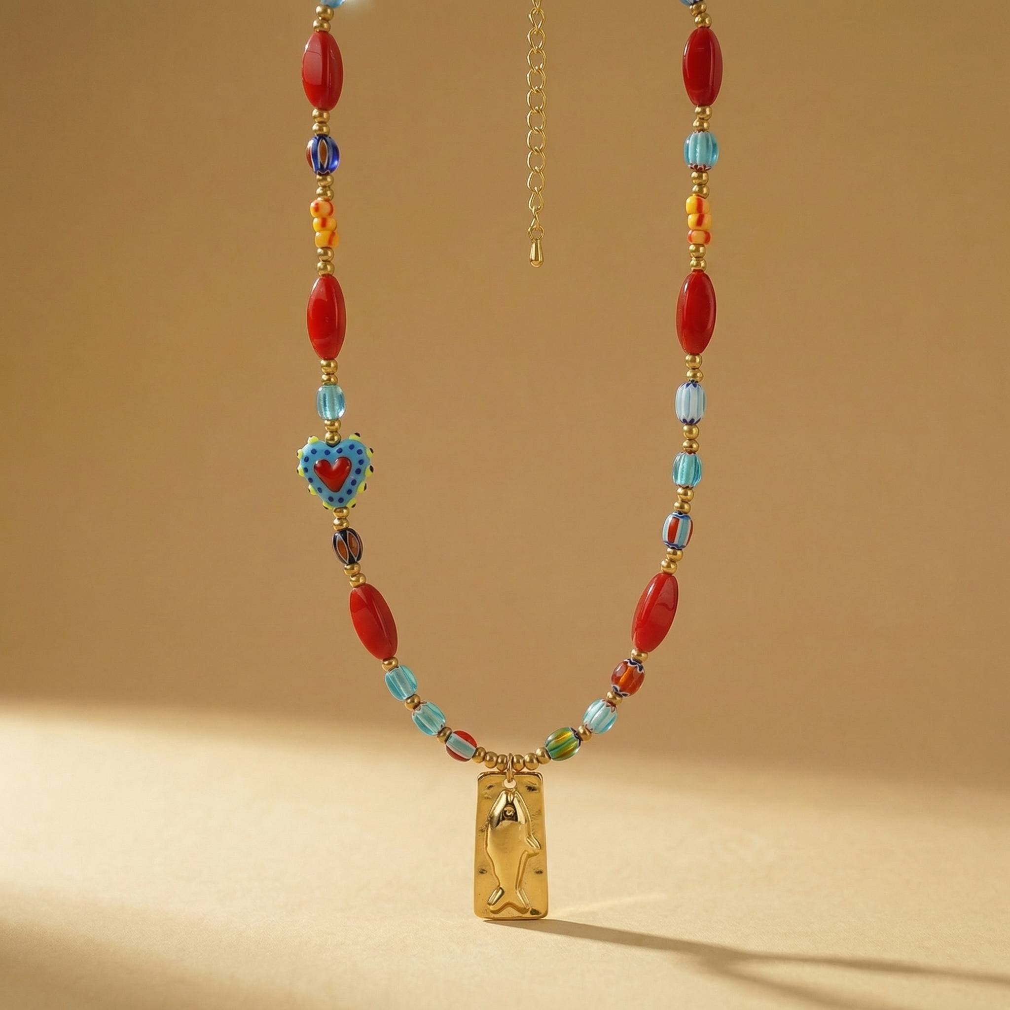Goupi Lab Collane multistrato con ciondoli a forma di pesce bohémien colorati: Yellow Gold