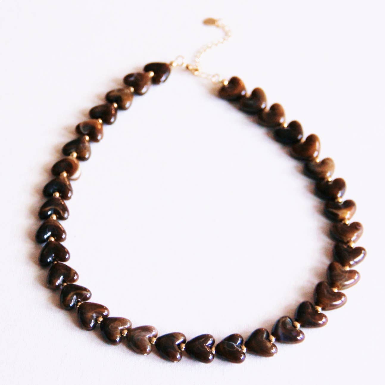 Bazou Collana con perline a forma di cuore in resina - marrone