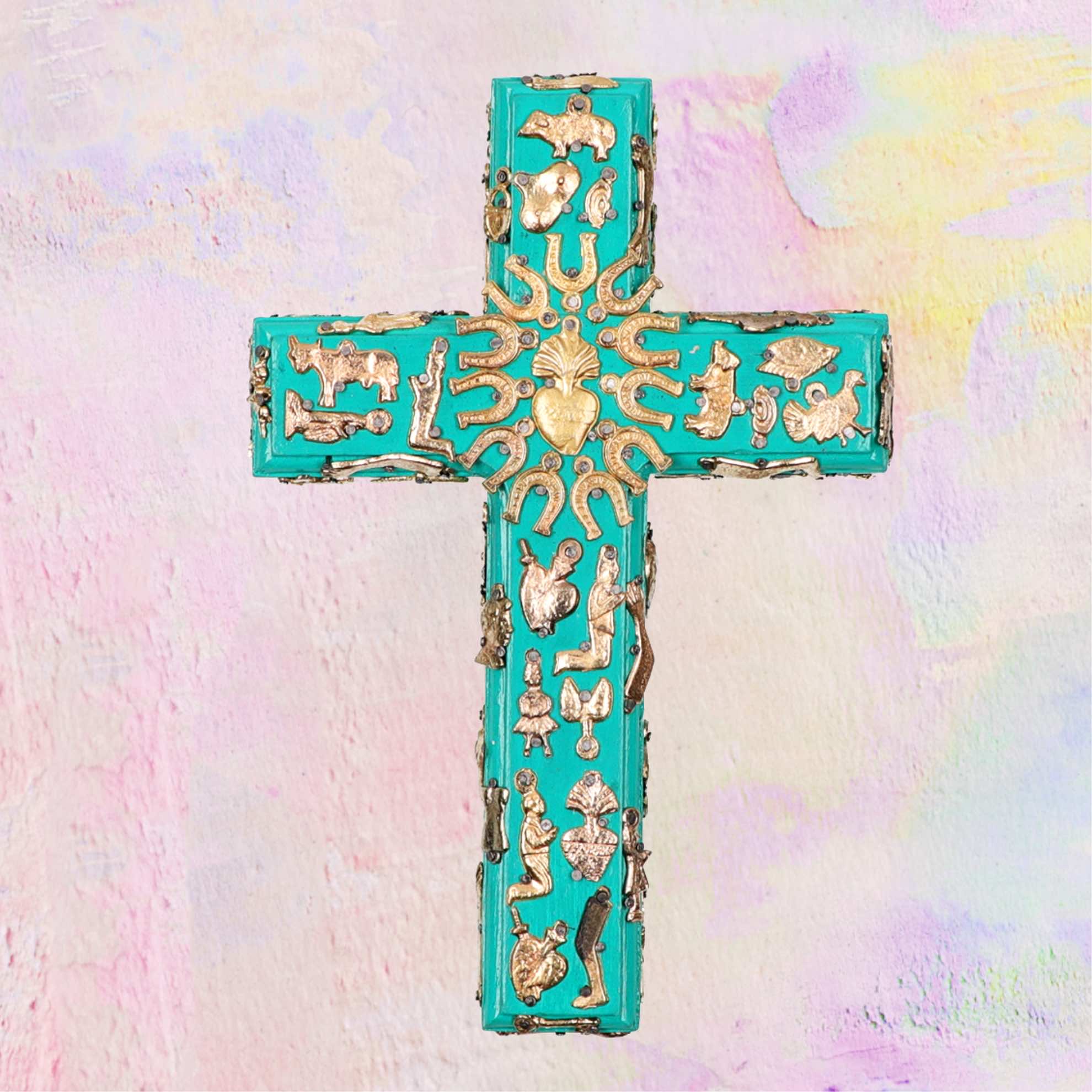 PINK PAMPAS Croce messicana artigianale in Legno con ciondoli ex voto