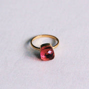 Bazou Anello in acciaio inossidabile con cristallo quadrato -magenta/oro