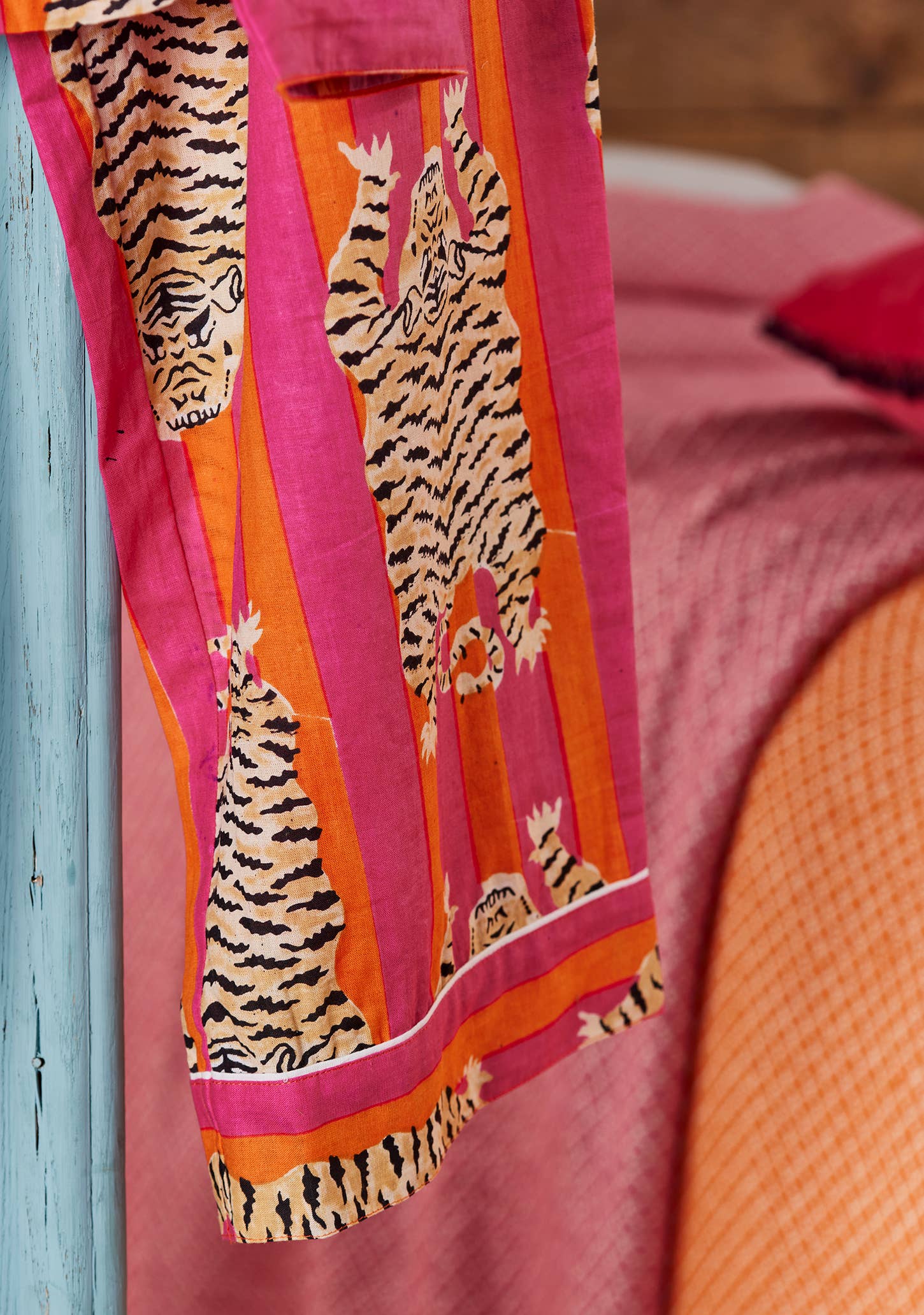 Namaste Pigiama a righe con stampa tigre