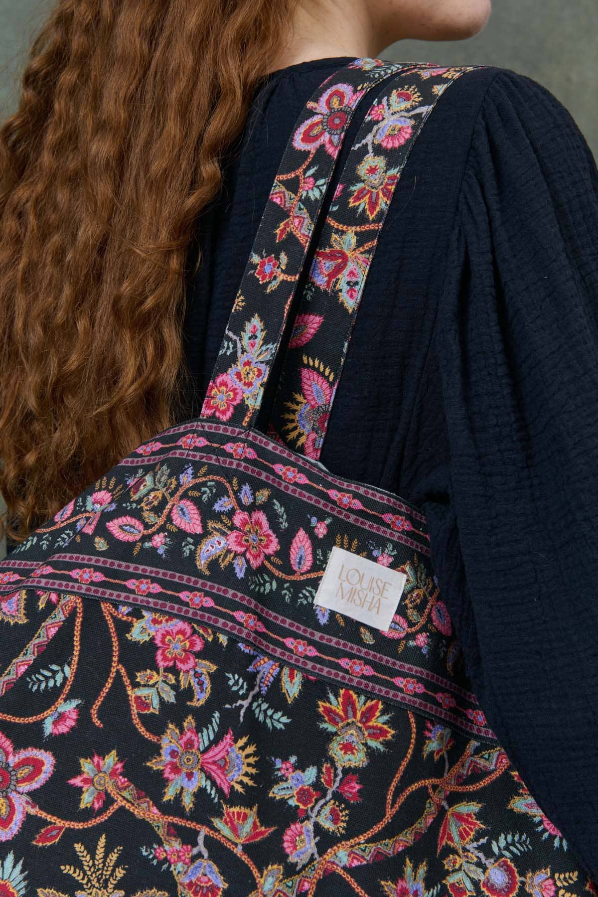 Louise Misha Borsa Shopper Beverly: Boschetto di Campanule Nere / S