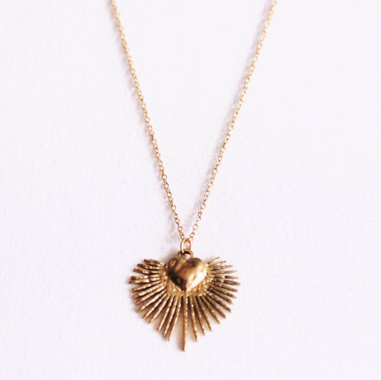 Bazou Collana delicata con cuore e raggi