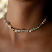 Pineapple Island Collana girocollo con perline di semi Nixie: Naturale