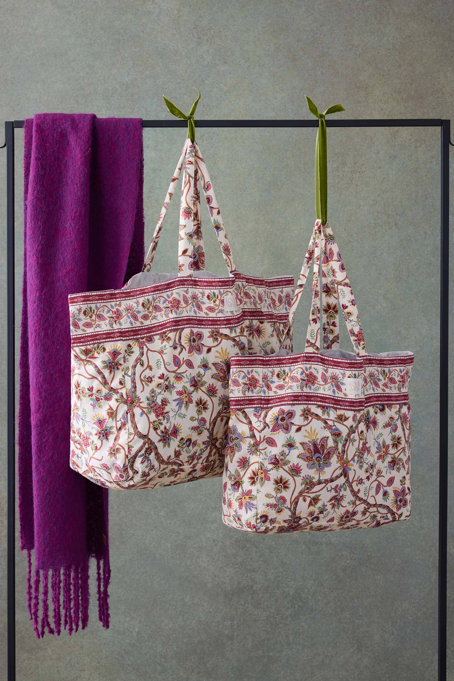 Louise Misha Borsa shopper floreale con dettaglio di frangia