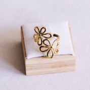Bazou Anello regolabile con fiore