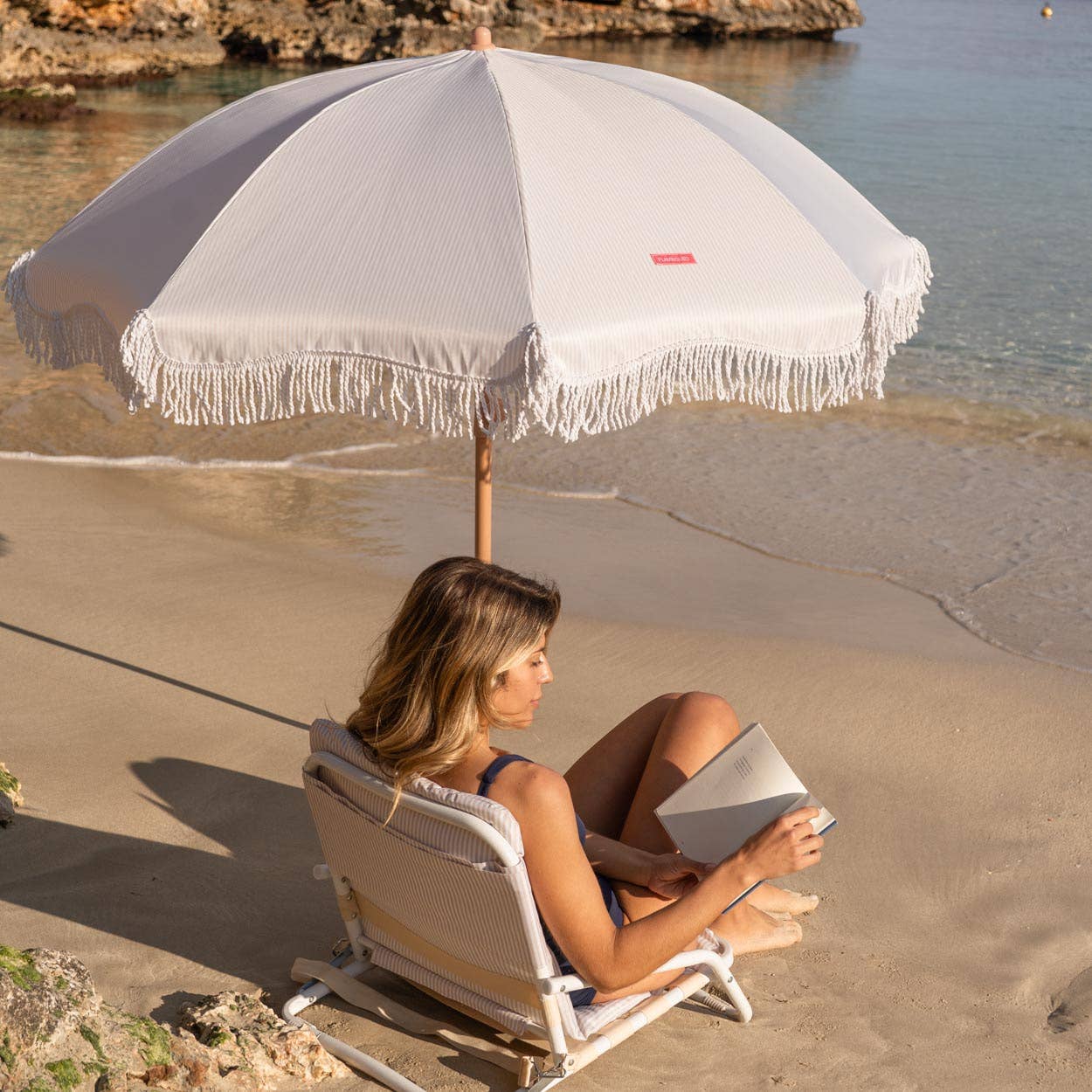 Flamingueo Ombrello beige a righe bianche