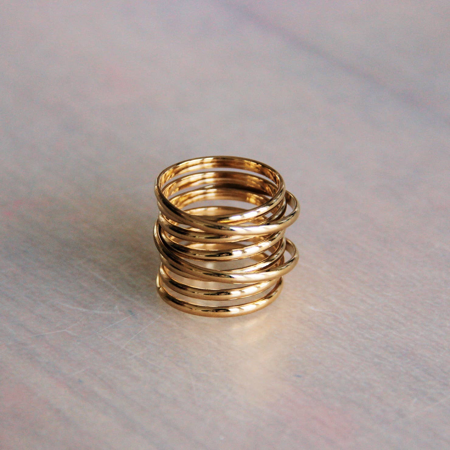 Bazou Anello XL multistrato in acciaio inossidabile — oro