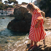 Rose in April Poncho da bagno per bambini Suzon a righe rosso pomodoro