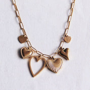 Bazou Collana con ciondoli 'HEARTS' — oro