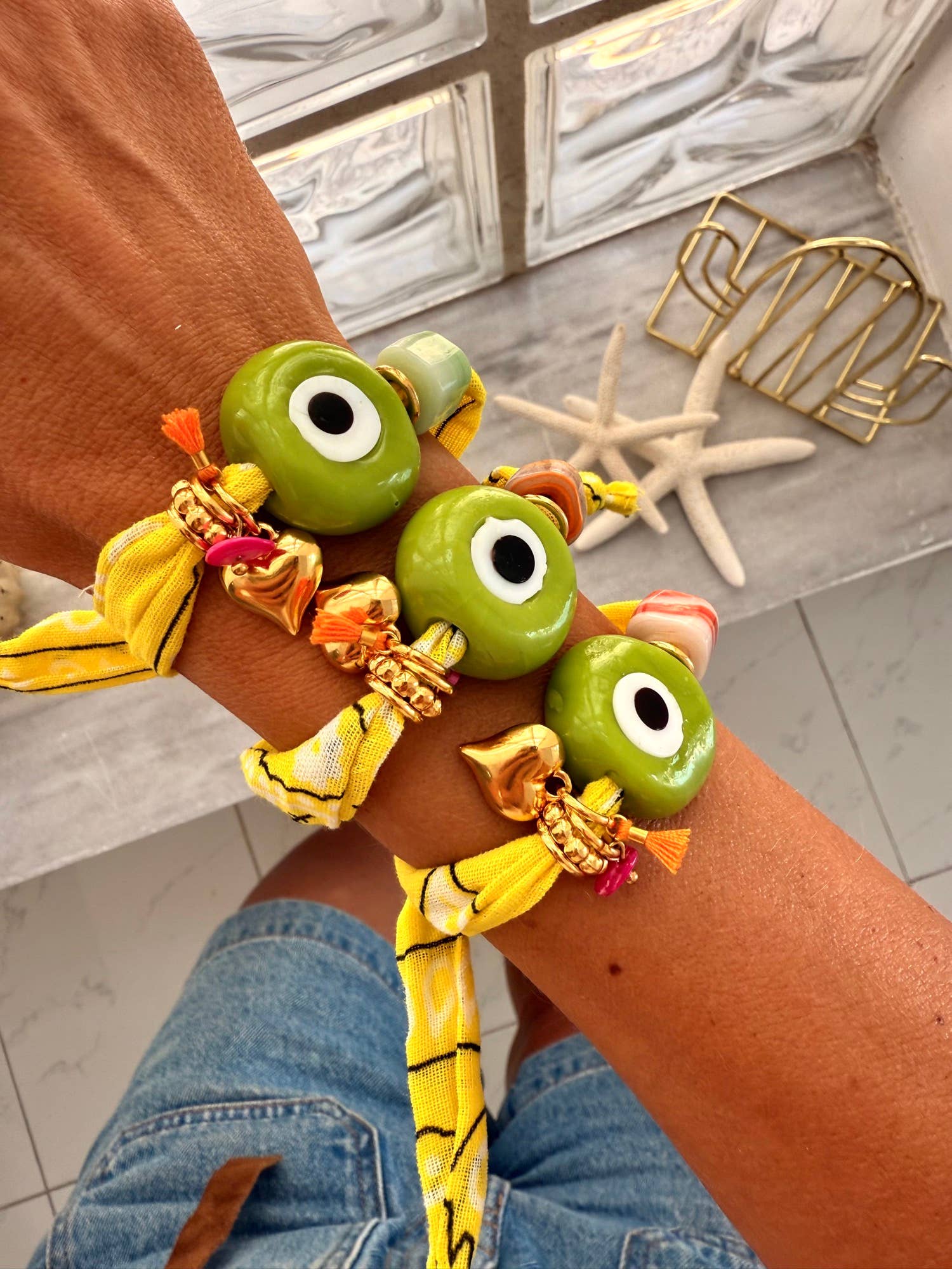 Goupi Lab Bracciale bandana giallo regolabile con occhio verde in vetro