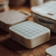 GRECH & CO Lunchbox a 3 Scomparti a Prova di Perdite | Lille Cottage Club: Sienna a quadretti