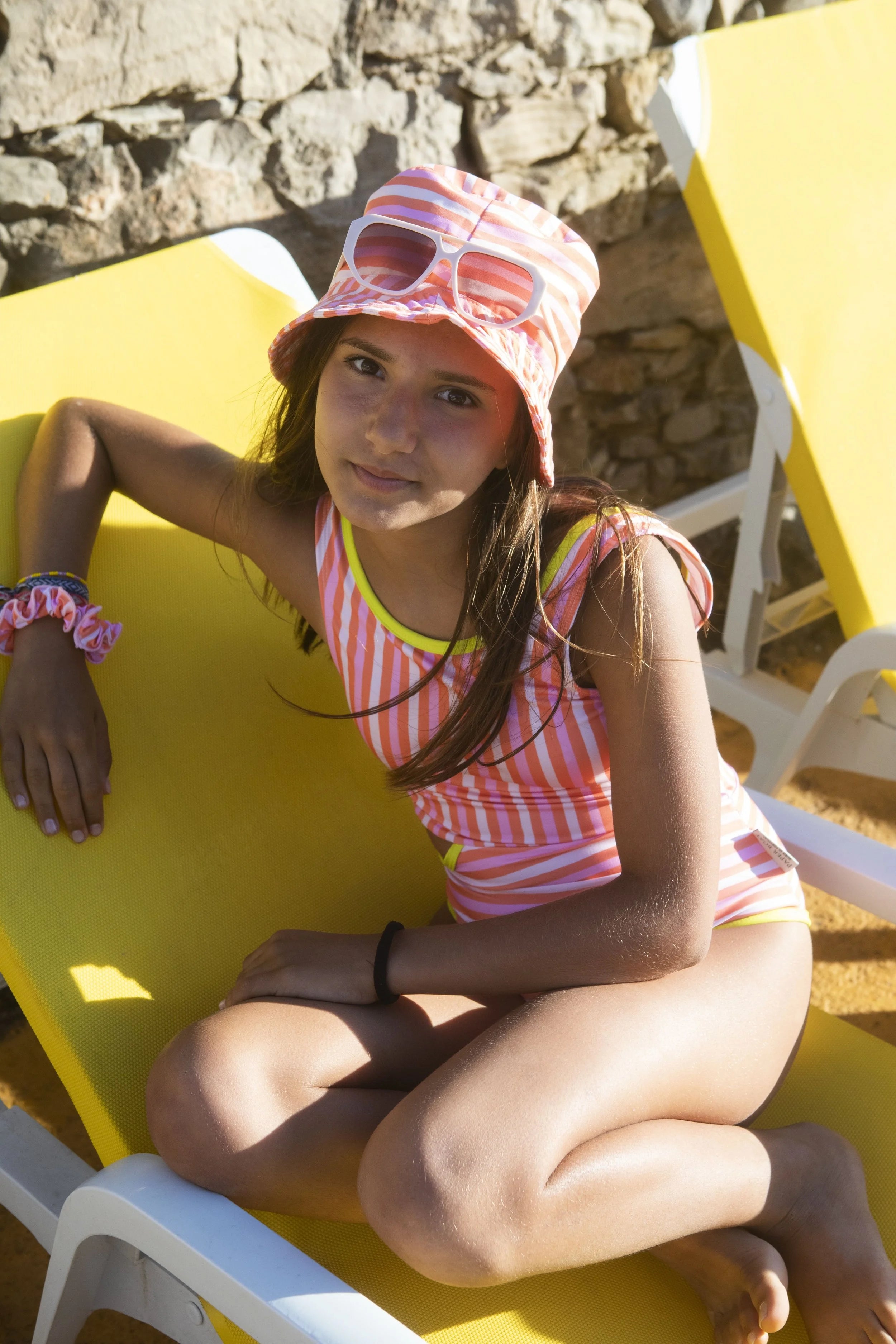Paper Boat Cappello a secchiello a righe e fiocchi da spiaggia