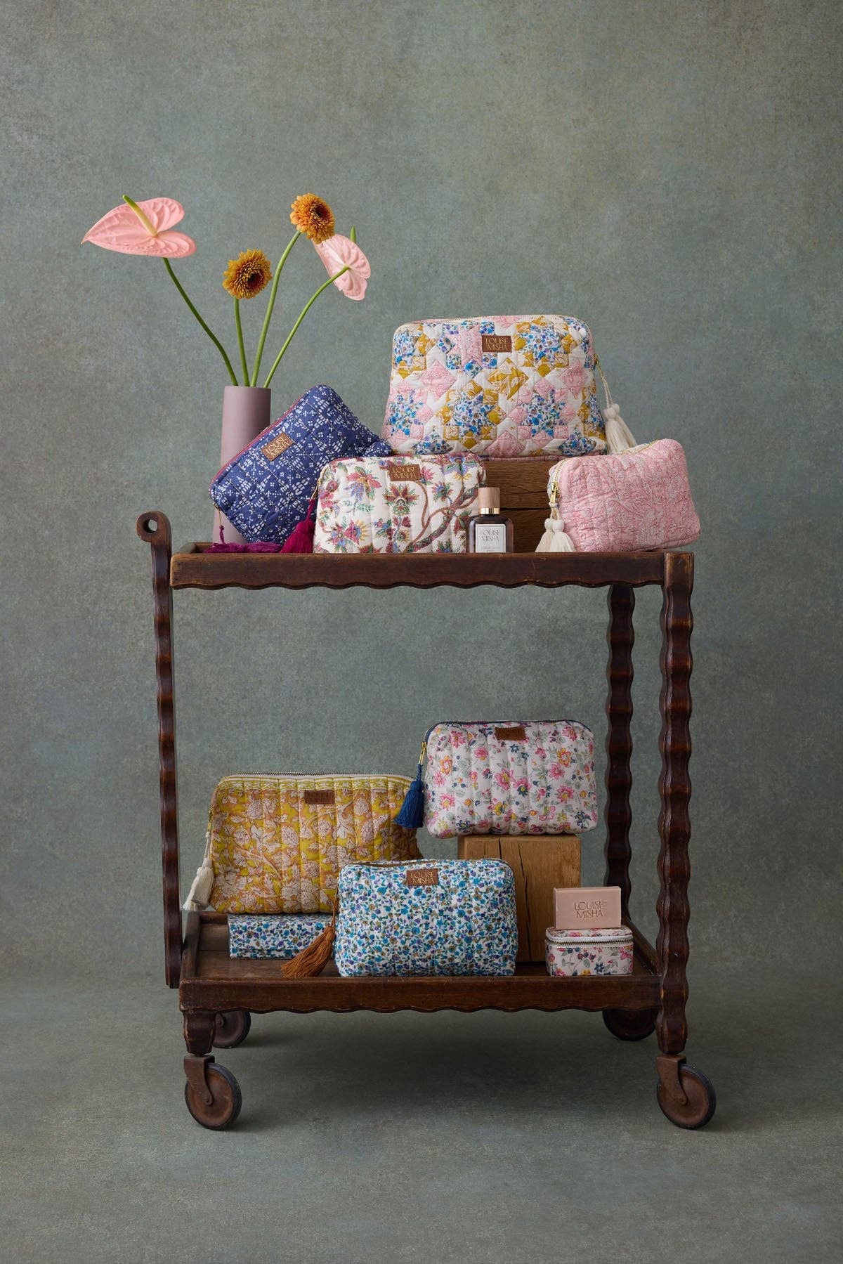 Louise Misha Custodia Teiki: Cream Bluebell Grove / S