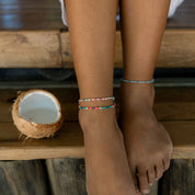 Pineapple Island Cavigliera con perline Nusa Dainty, cavigliera da spiaggia di Koh Surf: Bianco & Oro