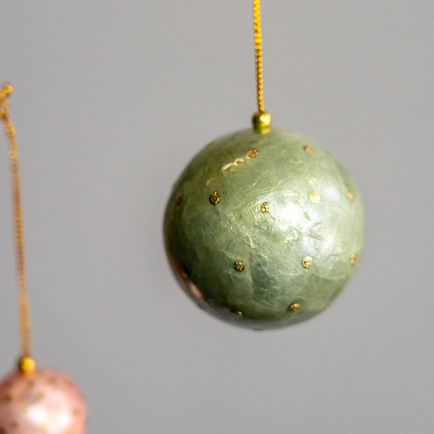 Kinta Palla di Natale con cappuccio, pois e dettagli dorati, 6 cm: Blu Sera