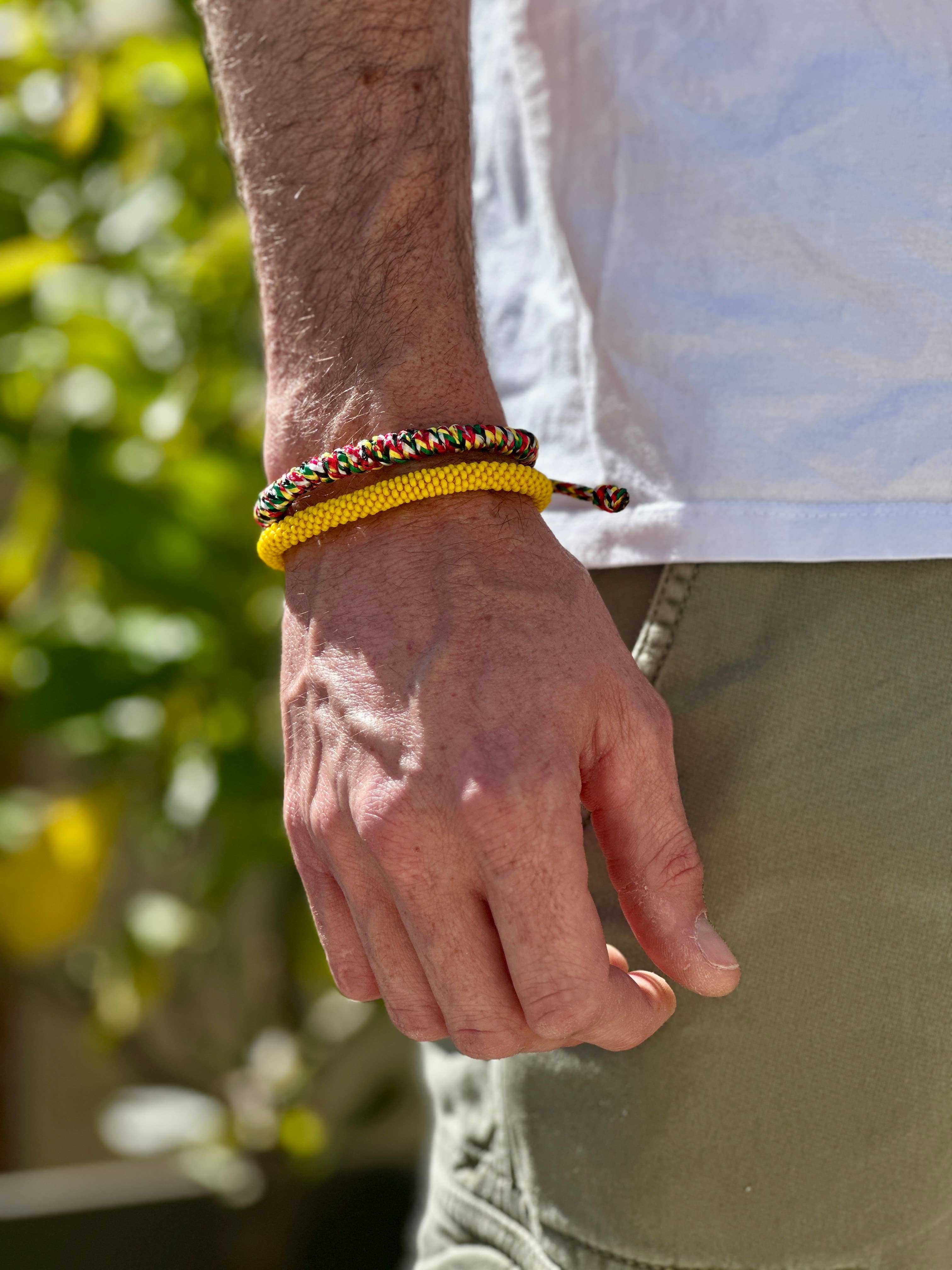 MAISON KIZO Bracciale tibetano intrecciato - modello largo