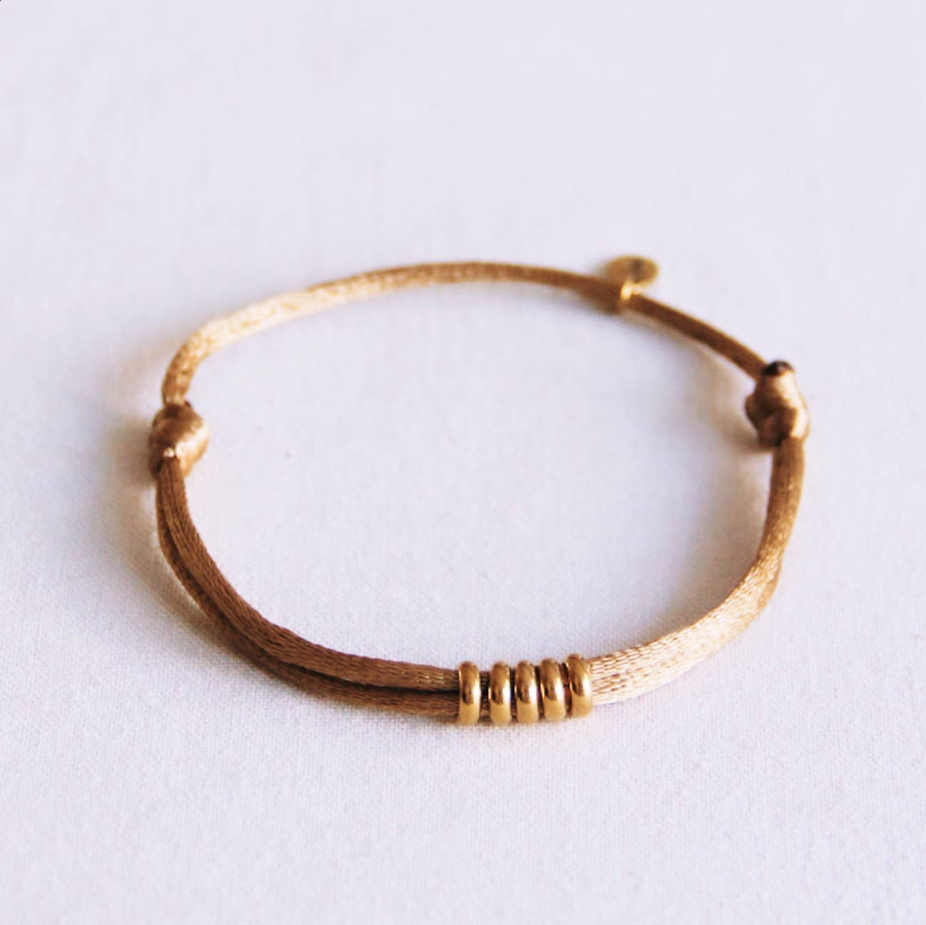Bazou bracciale satinato con anelli  - color oro/oro