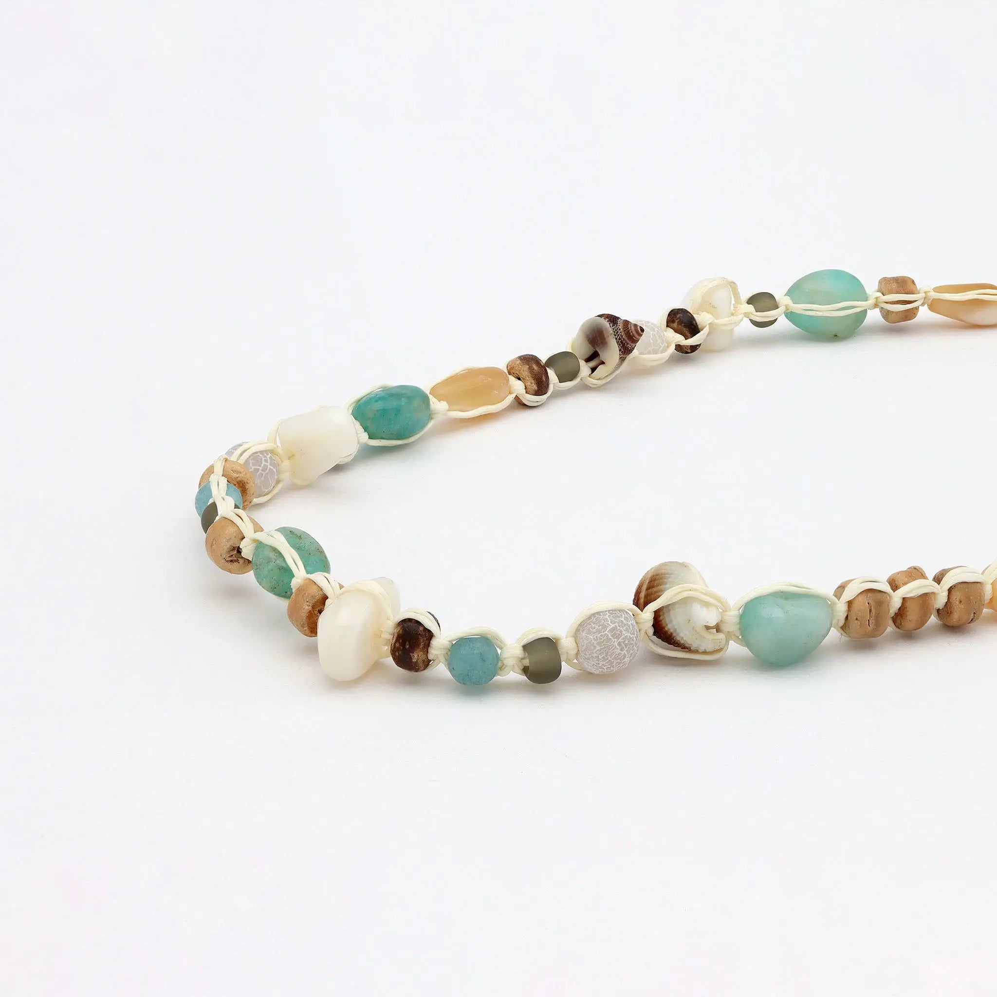 Pineapple Island Collana girocollo con perline di semi Nixie: Naturale