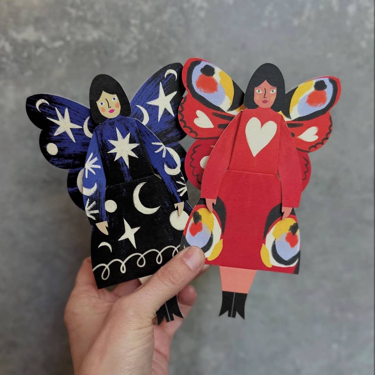 Kitty Kenda Papergoods Biglietto di Auguri Donna Farfalla Seduta - Cosmico