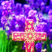 PINK PAMPAS Croce messicana artigianale in Legno con ciondoli ex voto