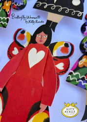 Kitty Kenda Papergoods Biglietto di Auguri Donna Farfalla Seduta - Pavone