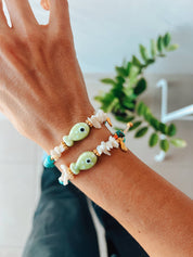 Goupi Lab Bracciale estivo con perline colorate e pesci in ceramica