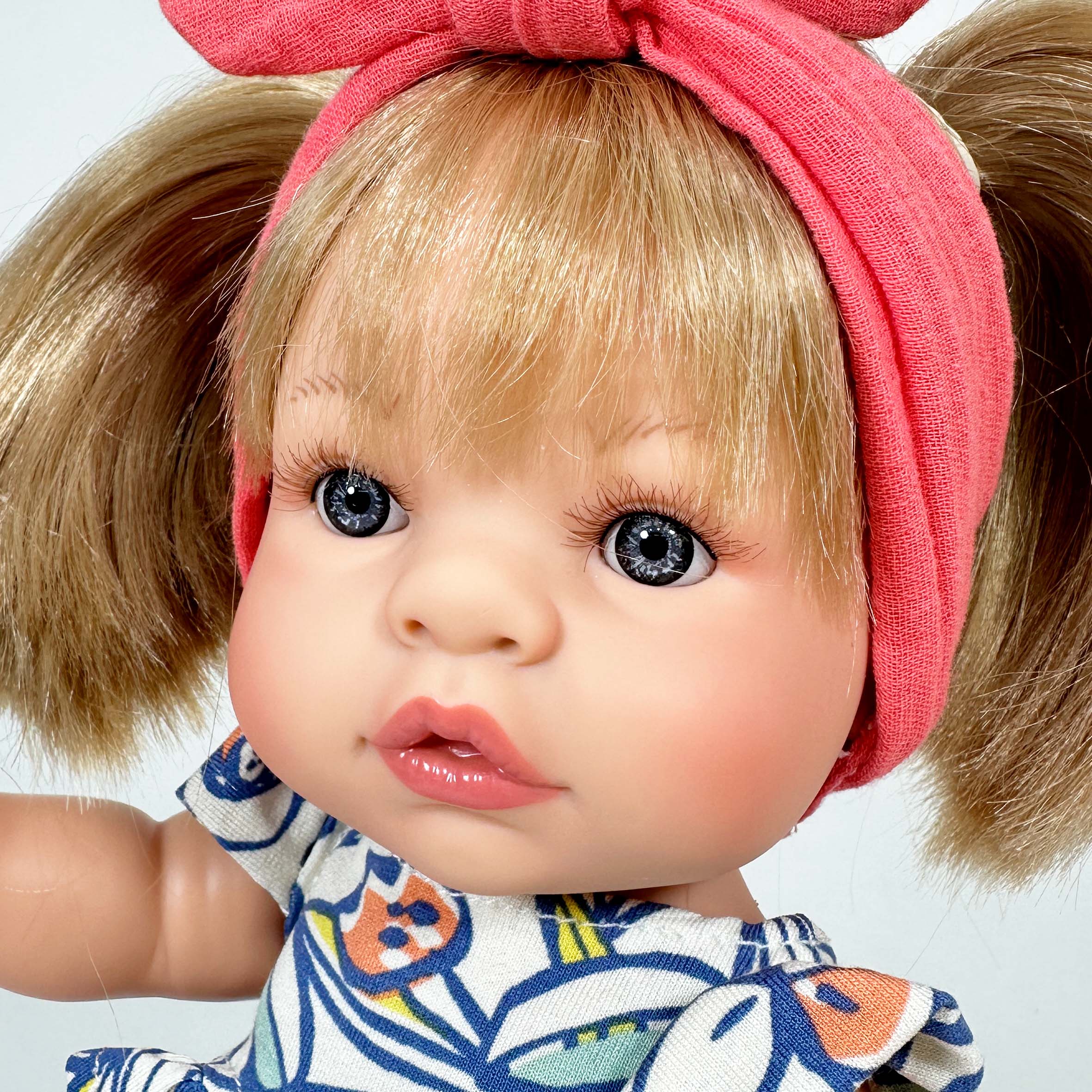 Nines Artesanals d'Onil Dolls Bambola JOY Emily, 37 cm in vinile anatomica e lavabile: ZAINO