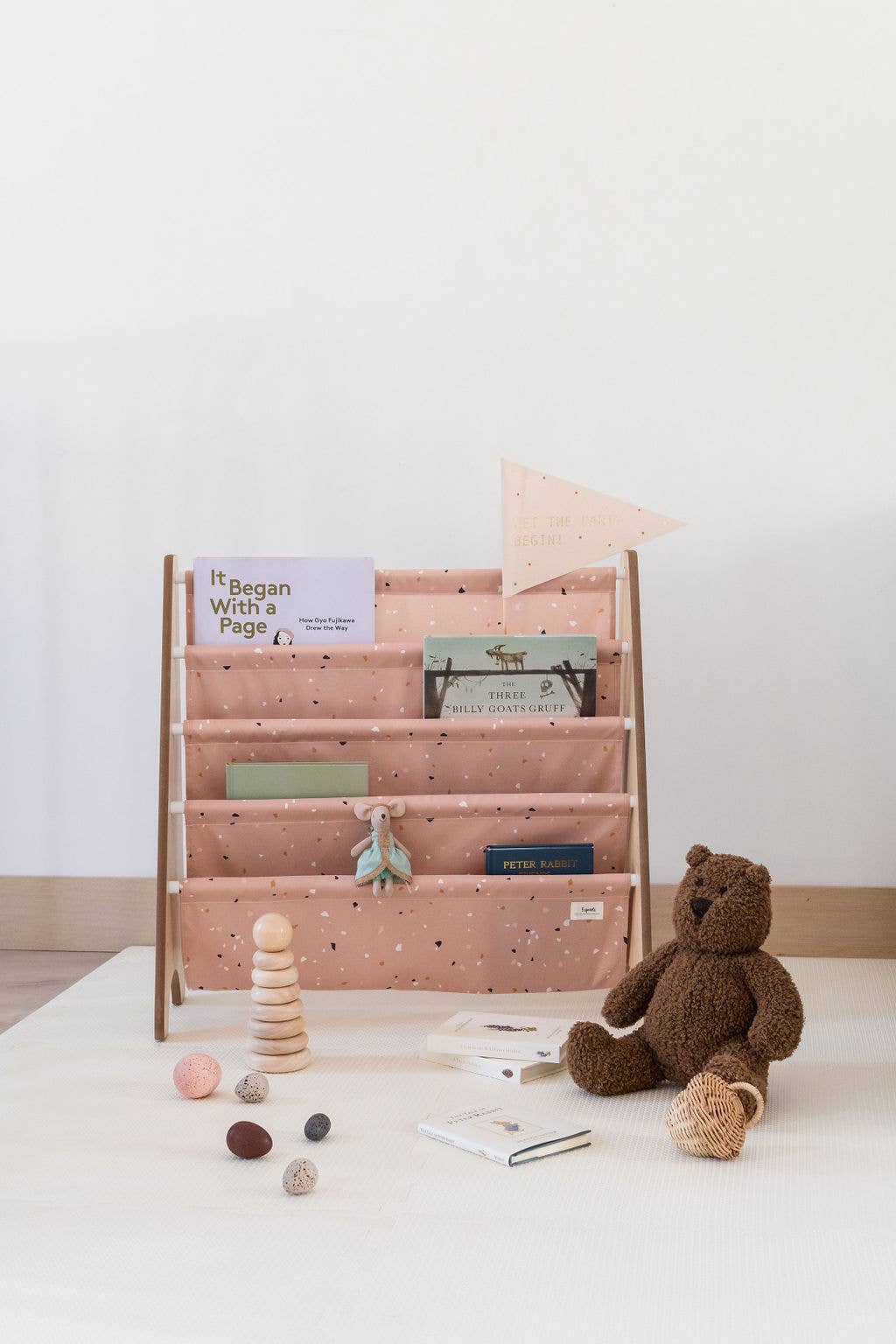 3 Sprouts Libreria per bambini con tessuto riciclato - Terrazzo: Crema Terrazzo