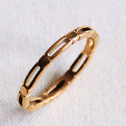 Bazou Anello minimalista in acciaio inossidabile con cubi - oro