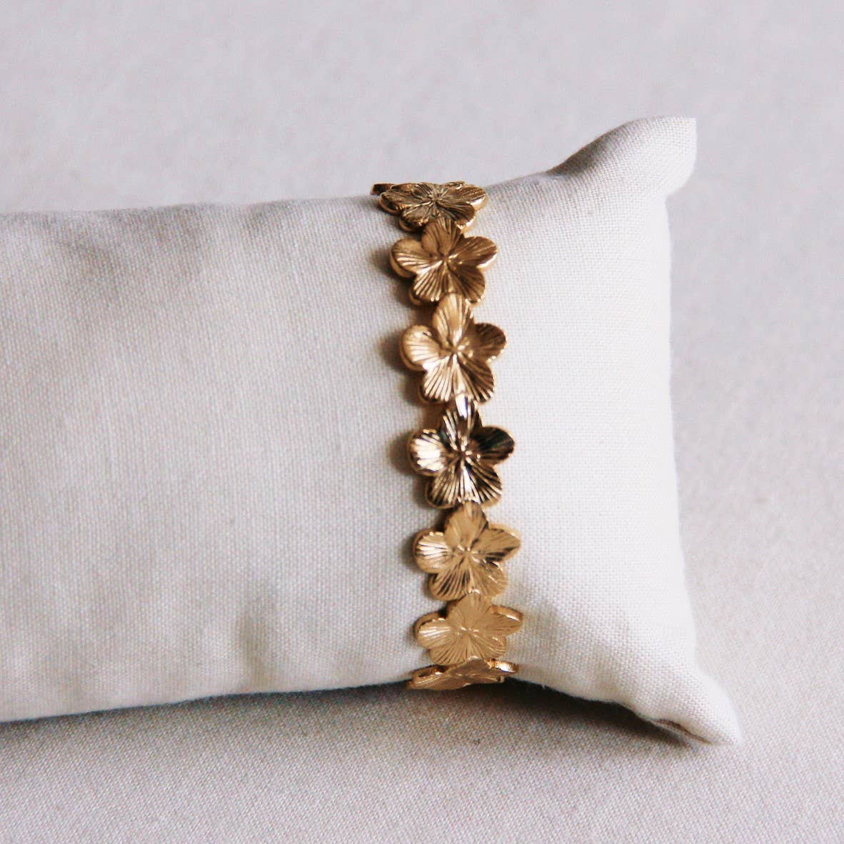 Bazou Bracciale a fiori - oro