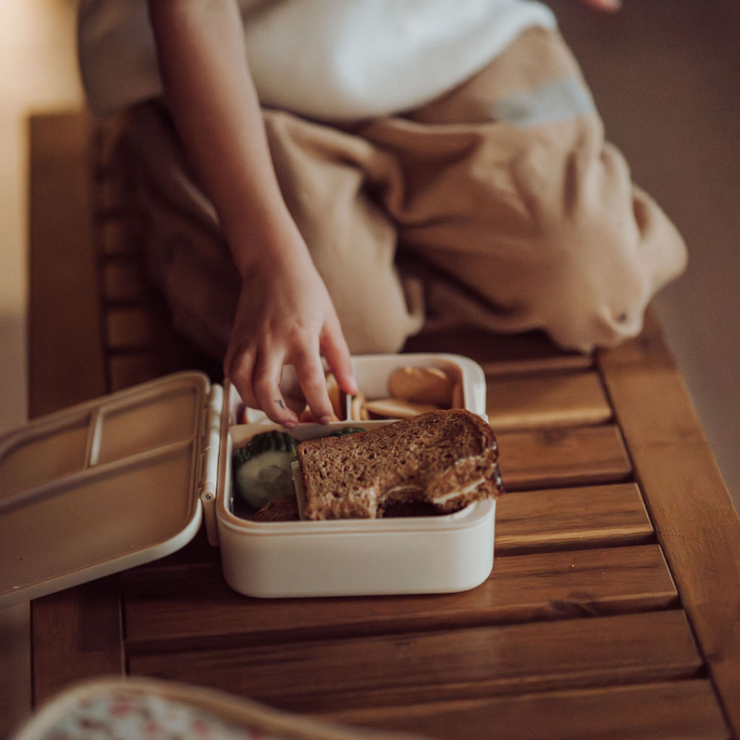 GRECH & CO Lunchbox a 3 Scomparti a Prova di Perdite | Lille Cottage Club: Sienna a quadretti