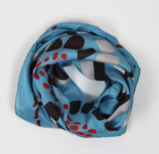 Les Belles Vagabondes Foulard quadrato in seta azzurro con motivo Myosotis