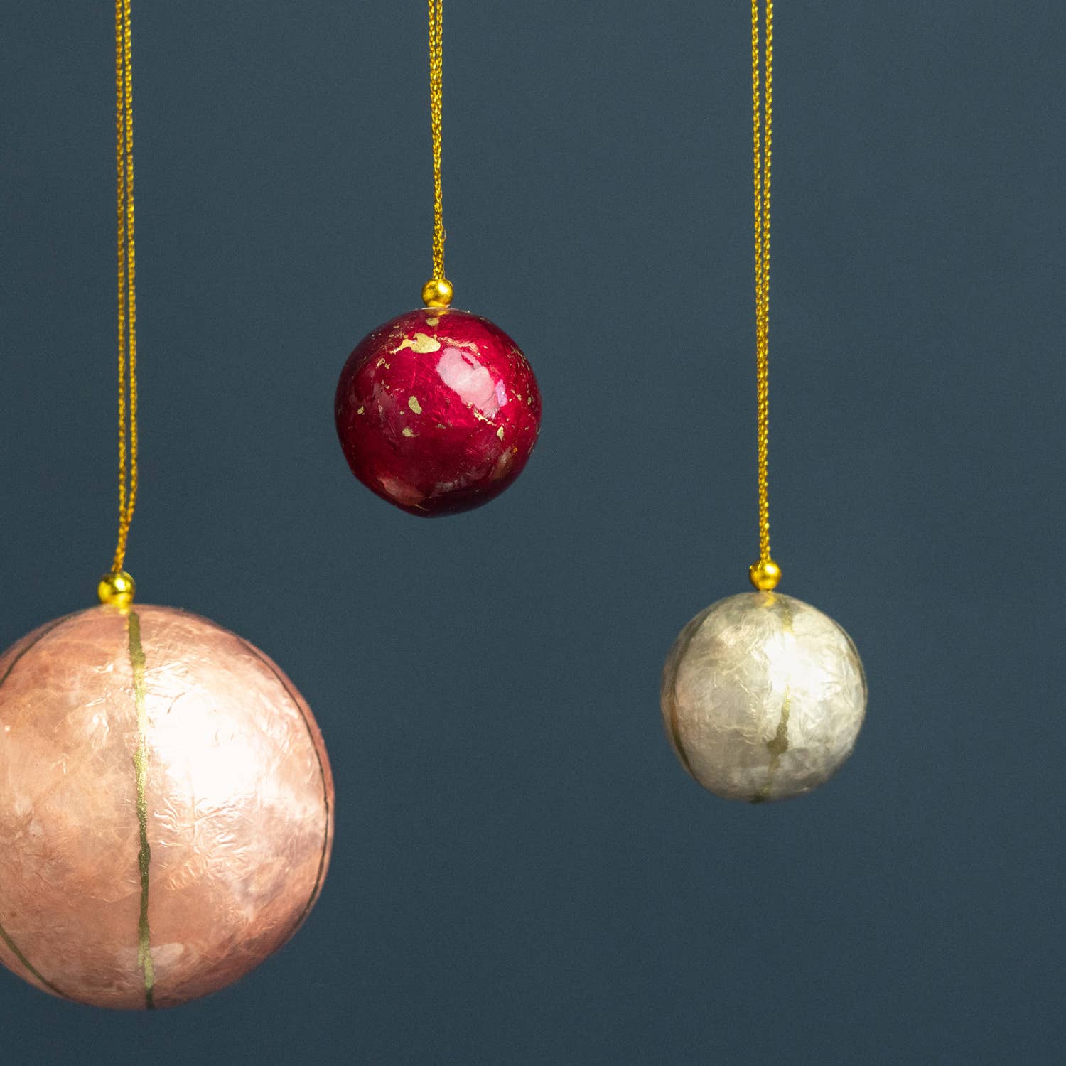 Kinta Cappuccio per pallina di Natale a righe con oro 3 cm: Blu Sera